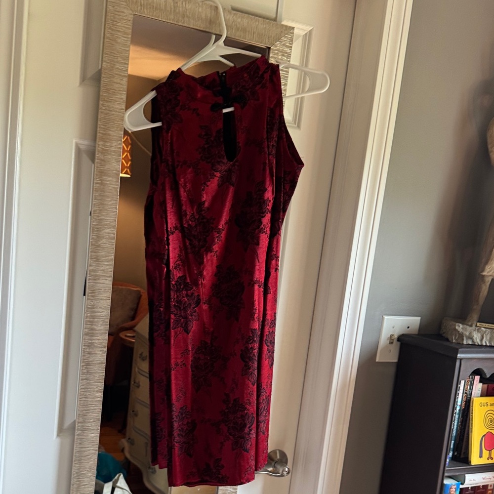 Source Unknown Red and Black Floral Dress